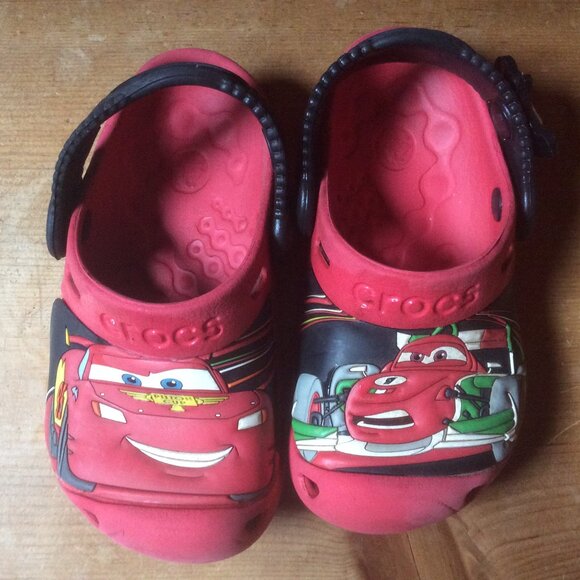 CROCS Red Cars Lightning McQueen & Francesco Ankle Strap Slip On Size Kids 8-9 - Picture 3 of 7